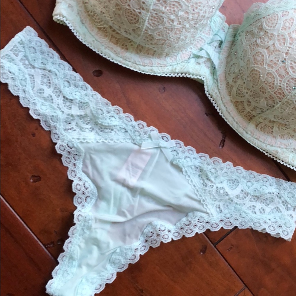VS Rhinestone Dream Angels Collection - Picture 3 of 3